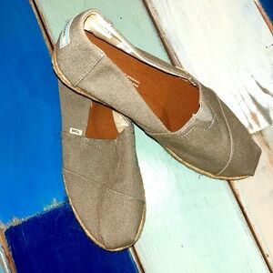 Brand New TOMS Alrope Espadrille (Women) Gray
